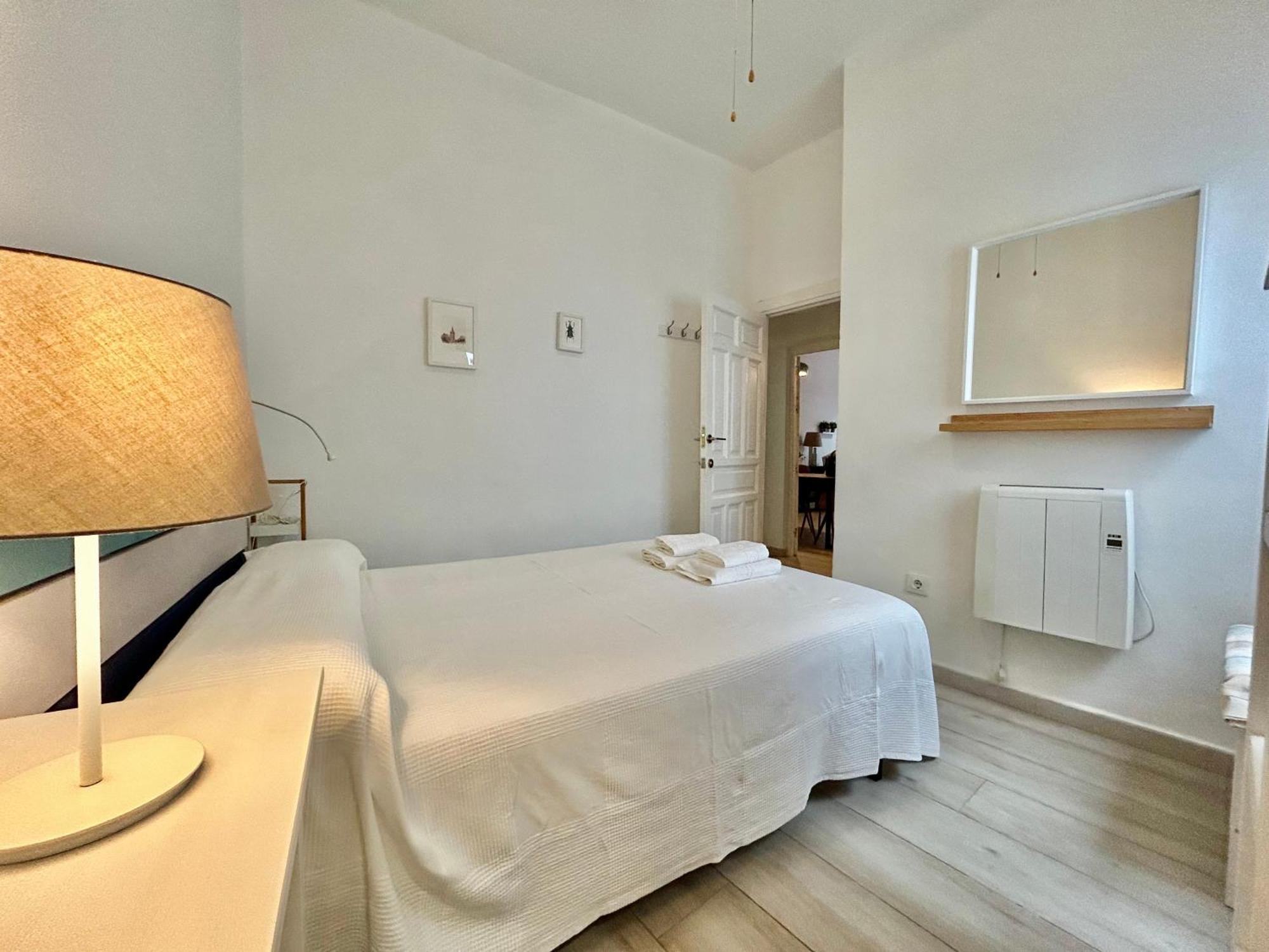 Acogedor Apt 8Pax 4Bdr 2Bth- Cozyhomesevilla2 エクステリア 写真