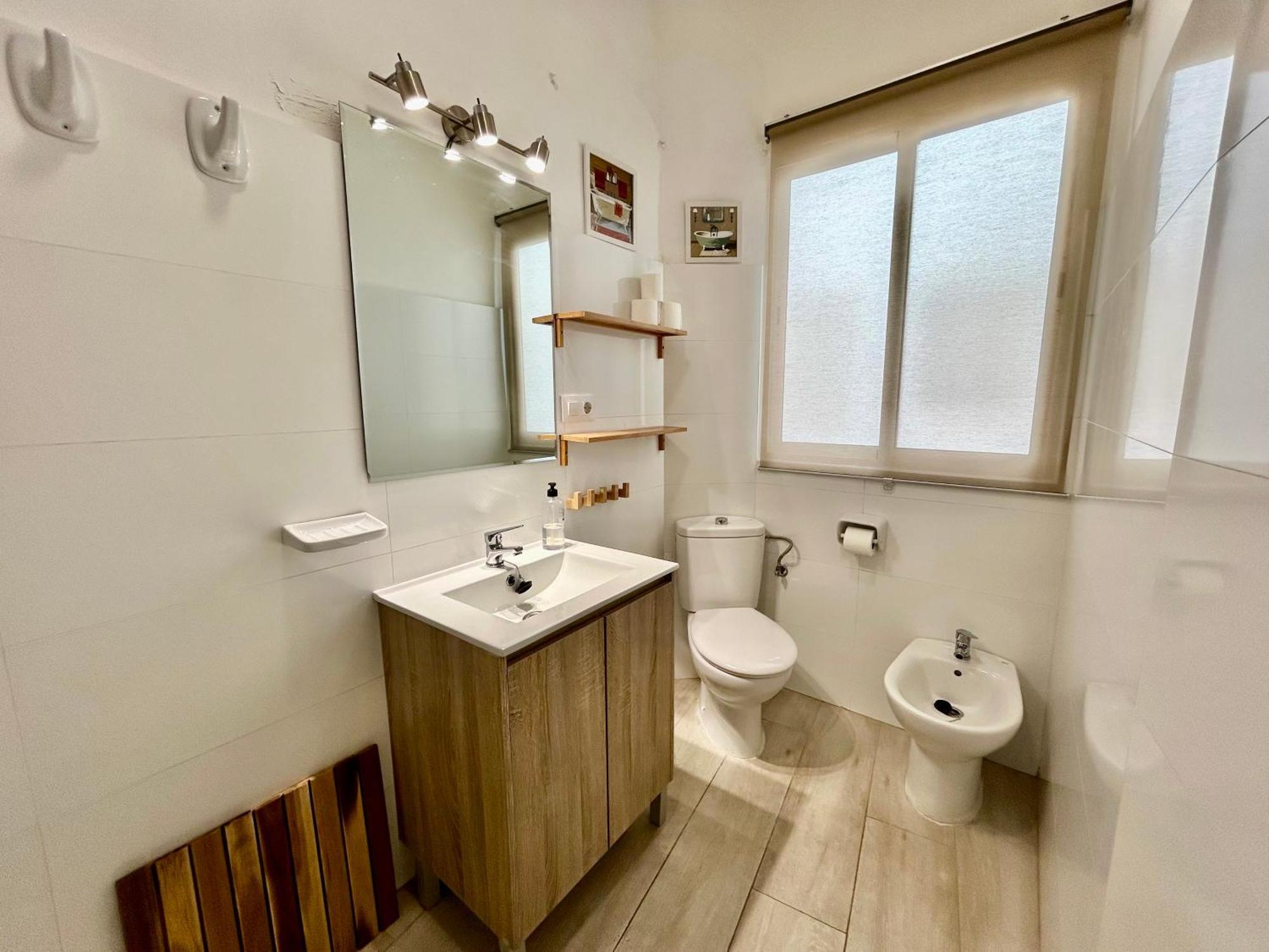 Acogedor Apt 8Pax 4Bdr 2Bth- Cozyhomesevilla2 エクステリア 写真