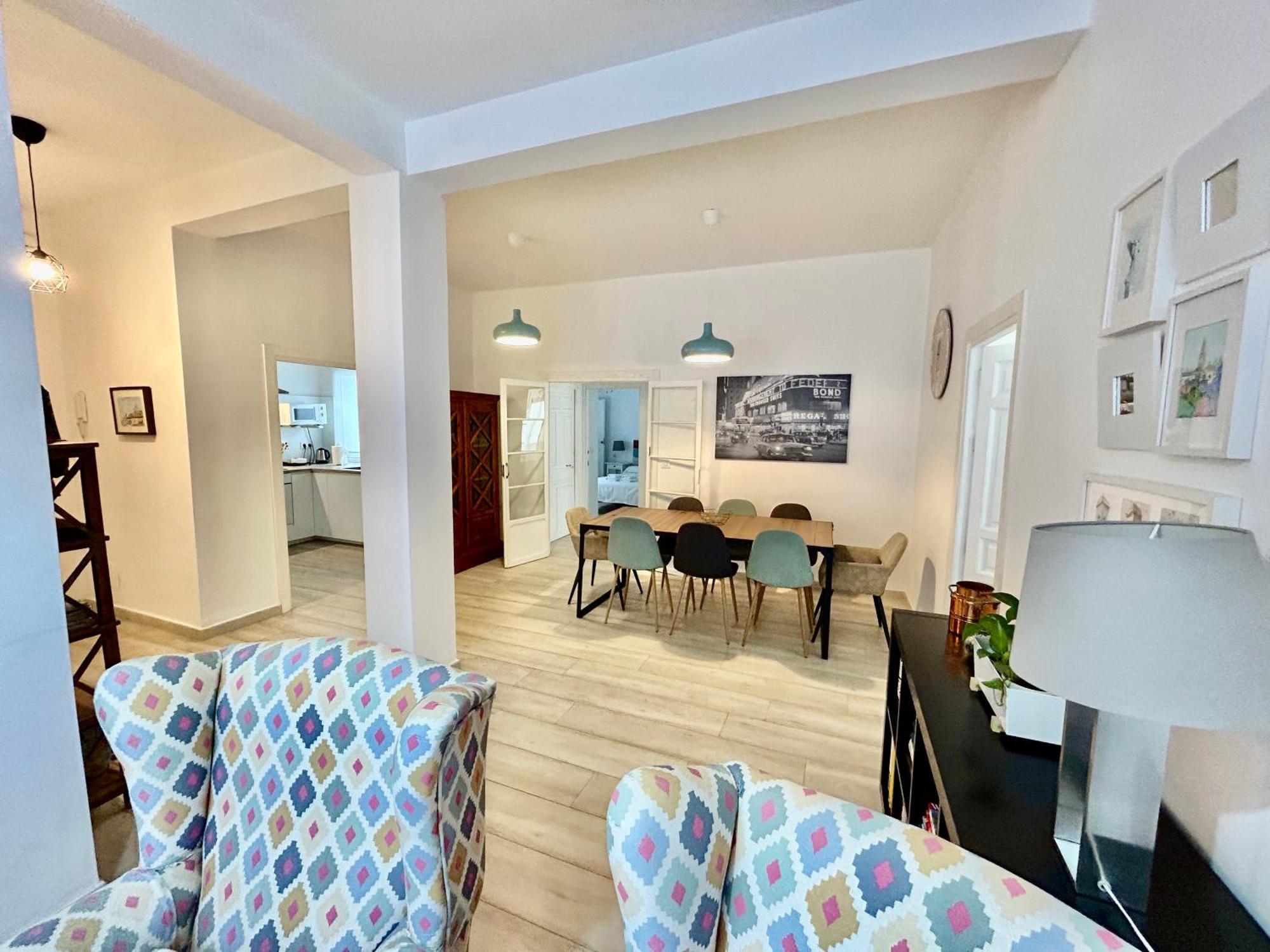 Acogedor Apt 8Pax 4Bdr 2Bth- Cozyhomesevilla2 エクステリア 写真
