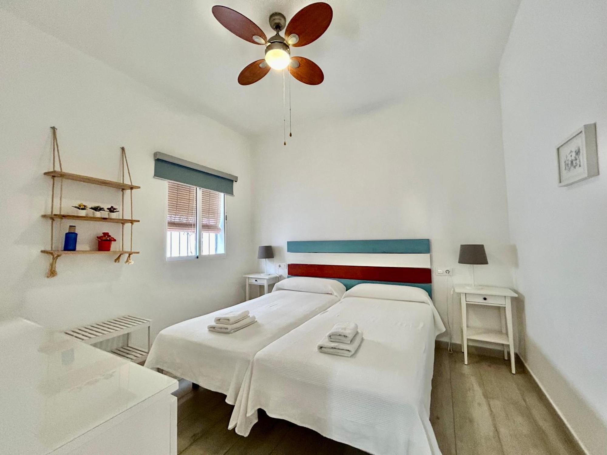 Acogedor Apt 8Pax 4Bdr 2Bth- Cozyhomesevilla2 エクステリア 写真