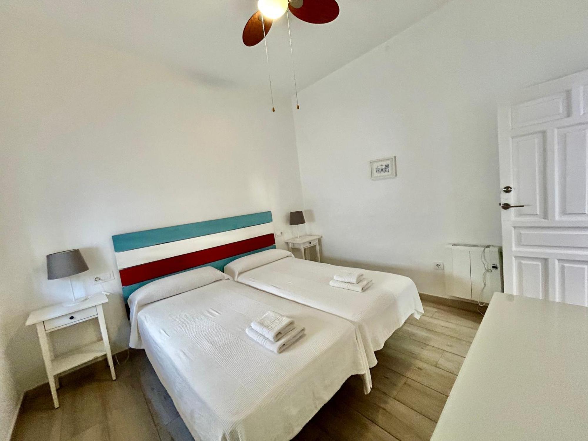 Acogedor Apt 8Pax 4Bdr 2Bth- Cozyhomesevilla2 エクステリア 写真